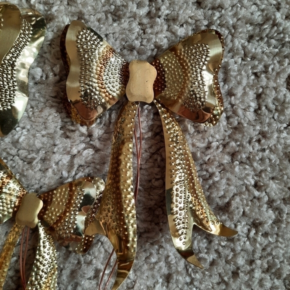 Vintage pebbled brass copper metal wall hanging bows graduating size set… - Picture 4 of 7